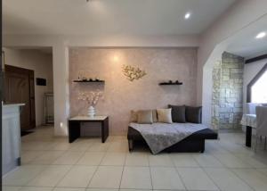 Loukias Studios and Apartments