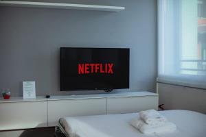 Design and Wellness apartment with Pool and GYM