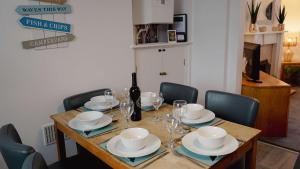 Ivydene - 3 bedroom house -Tenby