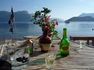 Endeavour Beach luxury Holiday Cabin