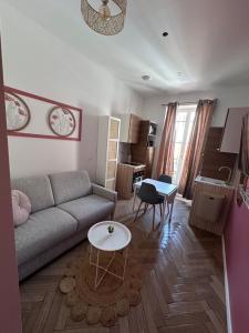 MOON 23 - Appartement Nice 2P