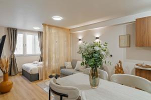 Montmartre - Deluxe studio with lift for 4