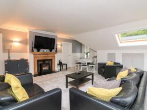 1 The Old Coach House