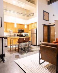 Oasis Getaway in Manchester, Richmond