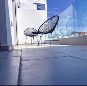 Sleek Modern Studio with Plenty of Light