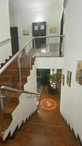 三人间家庭房The triple family room is close to KSL Shopping Centre and Rainbow Square adjacent to the Johor-Singapore First Link The room is equipped with a 150cm double bed and a 120cm single bed