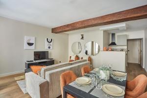 Apartment Louvre museum by Studio prestige