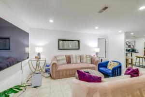 1 Mi to the Metro! Centrally Located Apt Near DC