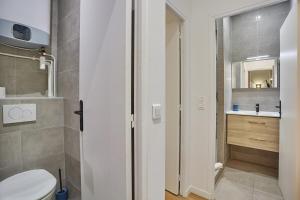 Apartment Center of Paris by Studio prestige