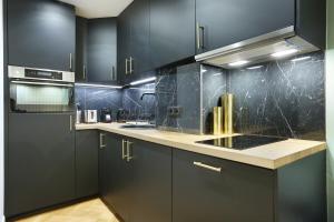 Apartment center of Paris by Studio prestige