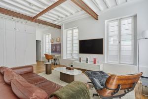 Amazing 2 bedrooms Apartment Paris Center by Studio Prestige