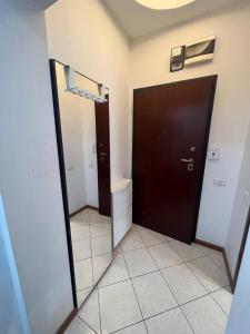 Super Central and Quiet Double Studio!