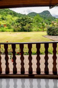 Pousada Cantinho do Sossego Paraty tem Piscina com Vista pra Montanha, Salão de Jogos, Café da Manhã, Estacionamento, Gerador de Energia, Próximo as principais Praias, Ilhas e Cachoeiras