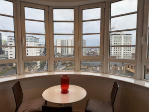 Sauchiehall Street Suite