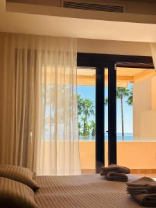 Sunny Sea Oasis - Estepona