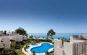 Sunny Sea Oasis - Estepona