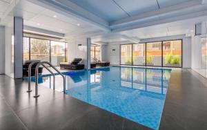 New 1BR - Kilimani - with pool and balcony