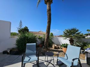 Elegant And Spacious House A118