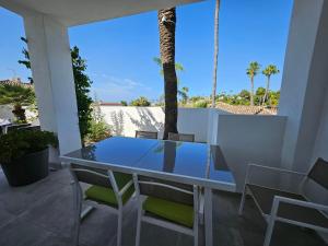 Elegant And Spacious House A118