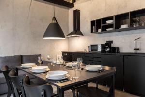 Concrete Loft Duplex -40sqm- near Antonplatz