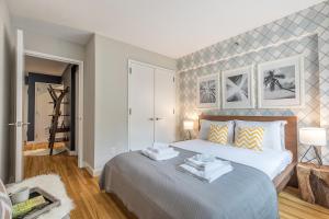 Central Chelsea 1BR w Gym Doorman NYC-20