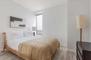 Blueground Greenpoint pool wd nr park NYC-1813