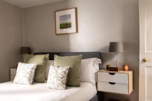 Magnolia Cottage-Exclusive Cotswold Package