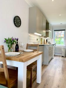 2 bedroom home near Henley on Thames