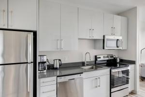 Blueground St Elizabeths pool nr Boston Common BOS-1187