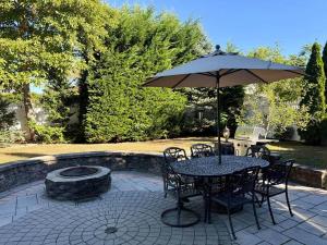 Lakefront GetawaY & Romantic NightS + BeacheS NeaR