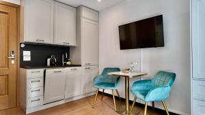 LB Vacation Rentals I Charming Classique Room - 5min Palais I Casa dAzur