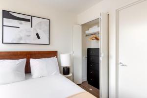 Blueground Hells Kitchen fitness center nr Hudson River Park NYC-2085