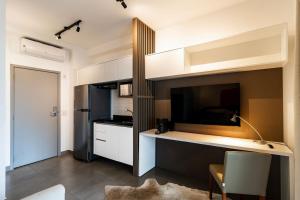 Luxo no VN Capote Nespresso vaga ao lado do metro