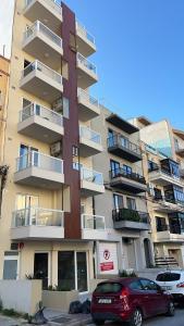 White Lotus 10 of 10