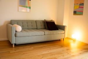 33rd Floor City View 4-prs Apt I Rare Find