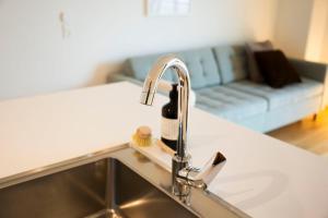 33rd Floor City View 4-prs Apt I Rare Find