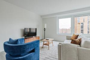 Blueground Kips Bay pool nr East River NYC-2169