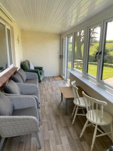 Tranquil family retreat, large plot, splendid view