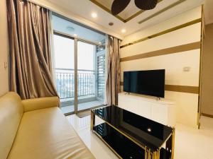 Western Landmark City View