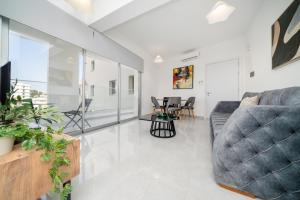 New 2 bedroom flat in Aglantzia