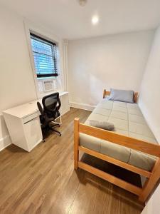 017-Cozy 2BR Prime Location Walk to Transit