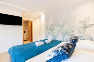 Santa Cruz YourHostHelper