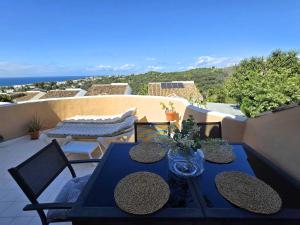 Sea, Pool And Garden Views A228