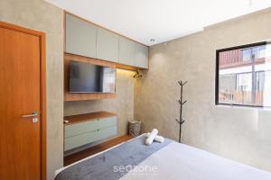 Apartamentos em Cond. com Piscina em Frente à Praia - NVB