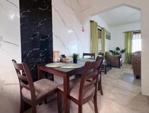 Villea Frangipani Near Airport