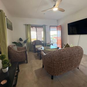 Villea Frangipani Near Airport