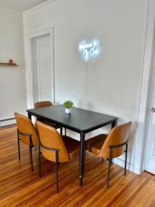 011 - Bright & Cozy 2BR2BA Prime Location