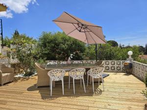 Pool, Sea Views And Privacy V208