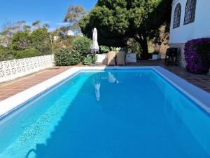 Pool, Sea Views And Privacy V208