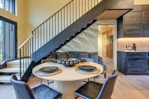 Walk to Castle Rock Lake! Modern Home w Patio